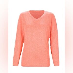 CAbi 6121 Serenity Tee Womens Size Small Cantaloupe Long Sleeve V Neck Solid